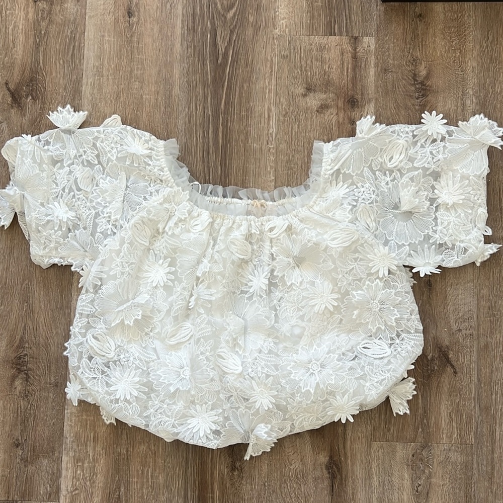 Forever that Girl flower top